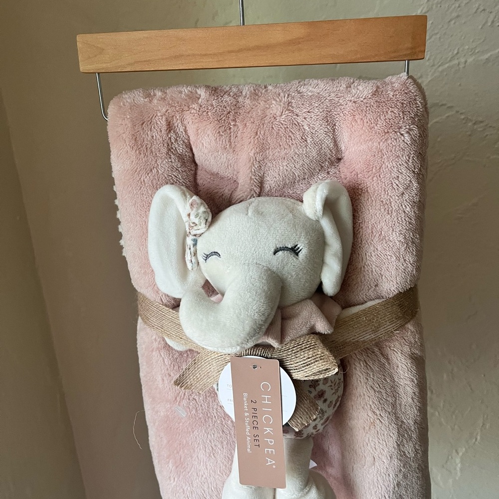 Baby Gear Pink Elephant Plush Blanket & Bath Set